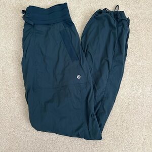 Lululemon studio dance pants size 8